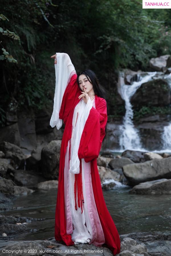   [XiuRen]高清写真图 2023.08.28 No.7295 严利娅Yuliya 妲己美臀第2张图片